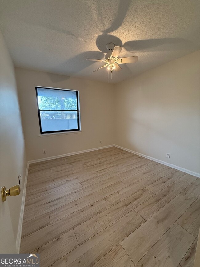 Building Photo - 204 Westgate Cir