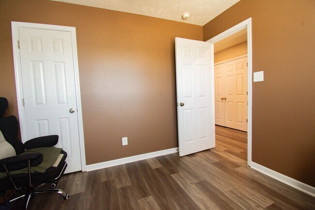 Building Photo - 4918 Yorkchester Dr