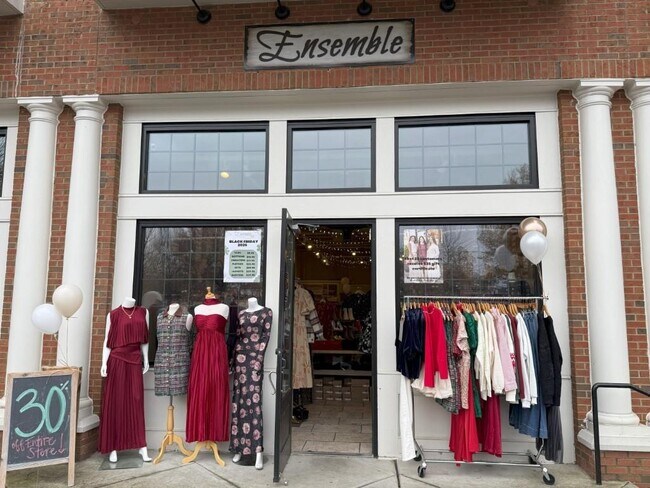 Building Photo - 3659 Chicago St NW