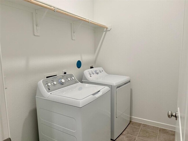 Building Photo - 9922 Sunflower Mist Ln