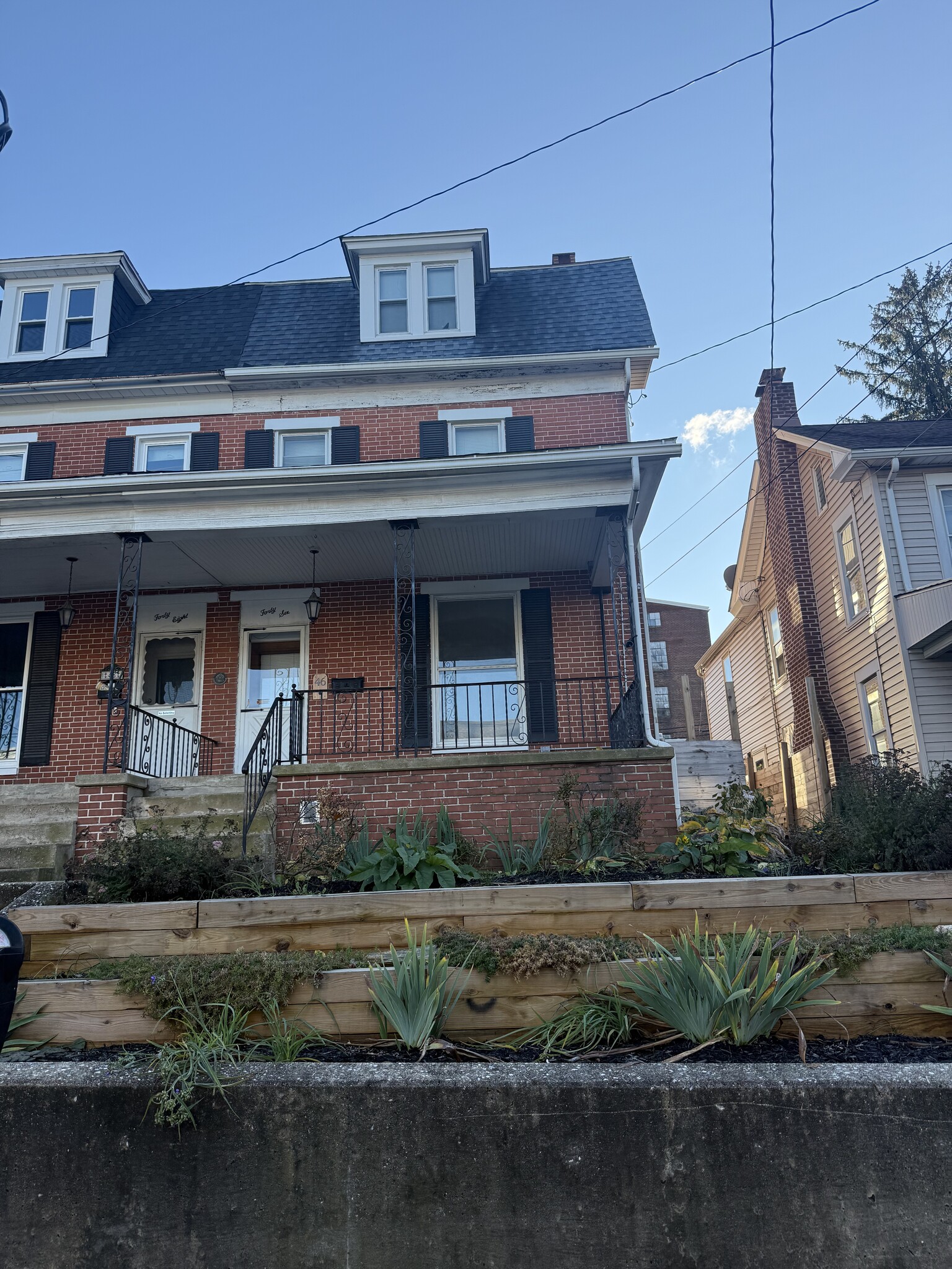 Building Photo - 46 S Main St