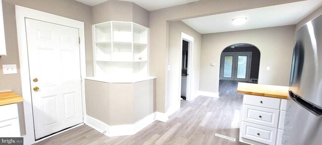 Building Photo - 104 Middleneck Ln