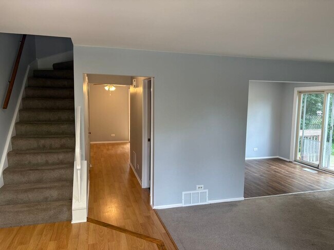 Building Photo - 848 Birchbark Trail