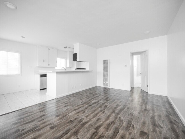 Interior Photo - 1848 12th St