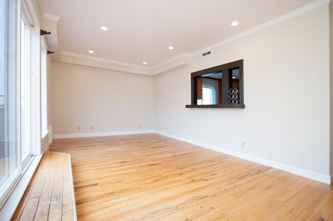 Building Photo - 2227 26th Ave
