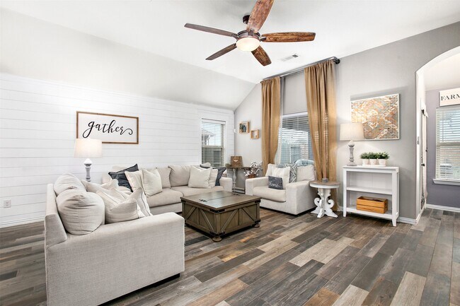 Building Photo - 3037 Broadhaven Dr