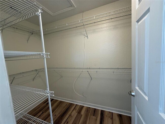 Building Photo - 4304 SW 54th Ct