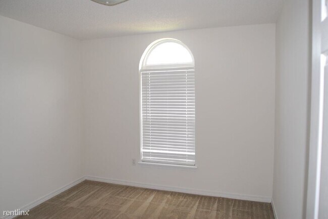 Building Photo - 3 br, 2 bath House - 11176 Hendry Dr