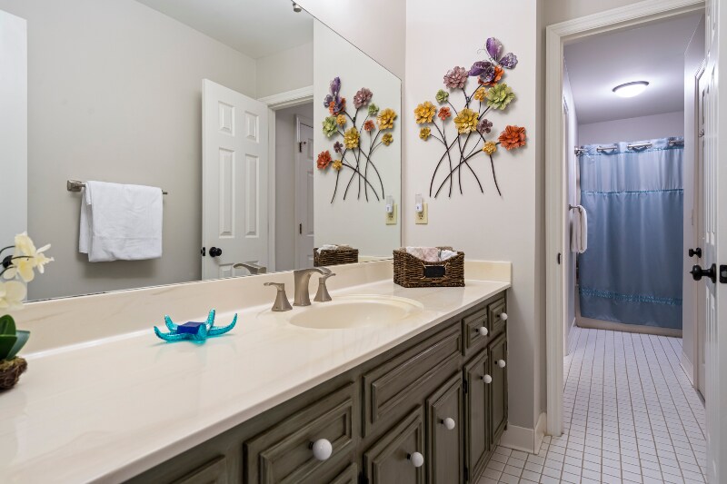 Building Photo - 4548 High Rock Terrace