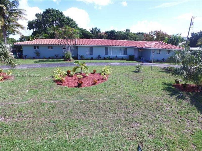 Building Photo - 18455 SW 80th Ave