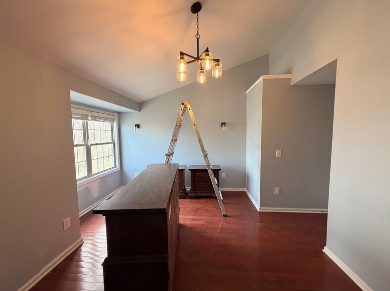 Building Photo - 39 Coram Rd