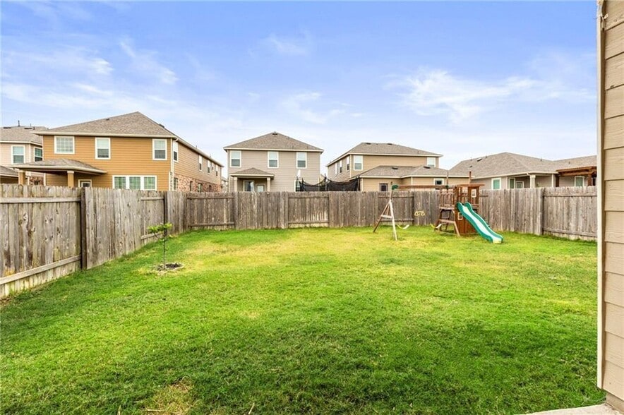 Building Photo - 201 Danablu Dr