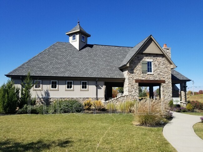 Building Photo - 6179 Ballyshannon Dr