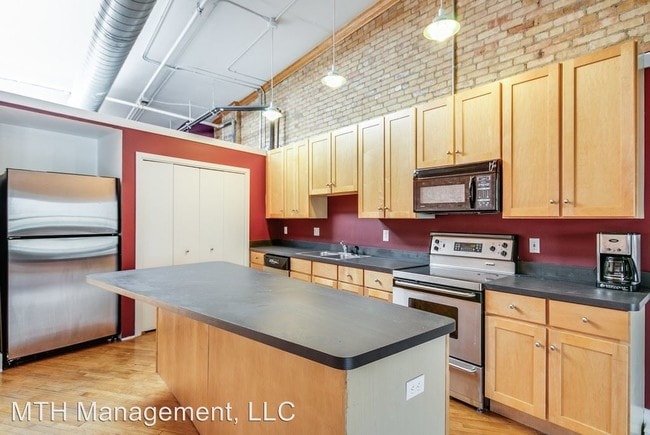 Building Photo - 3 br, 2 bath Apartment - 109 S Washington