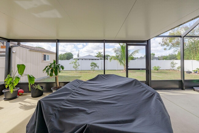 Building Photo - 2626 SW Monterrey Ln