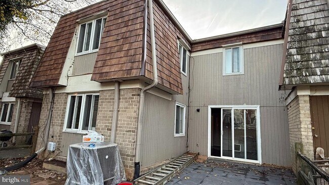 Building Photo - 19039 Capehart Dr