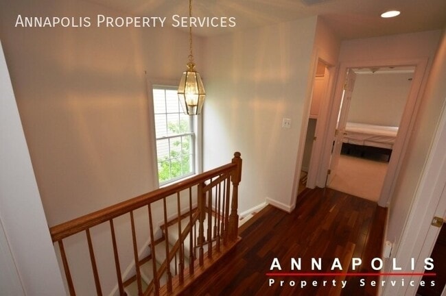 Building Photo - 310 Helmsman Alley