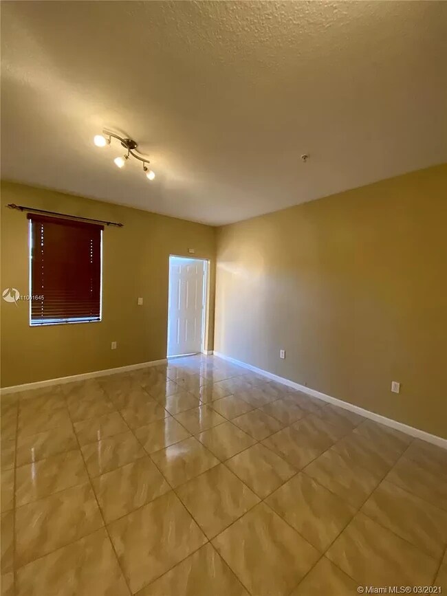 Building Photo - 17350 NW 67th Ave