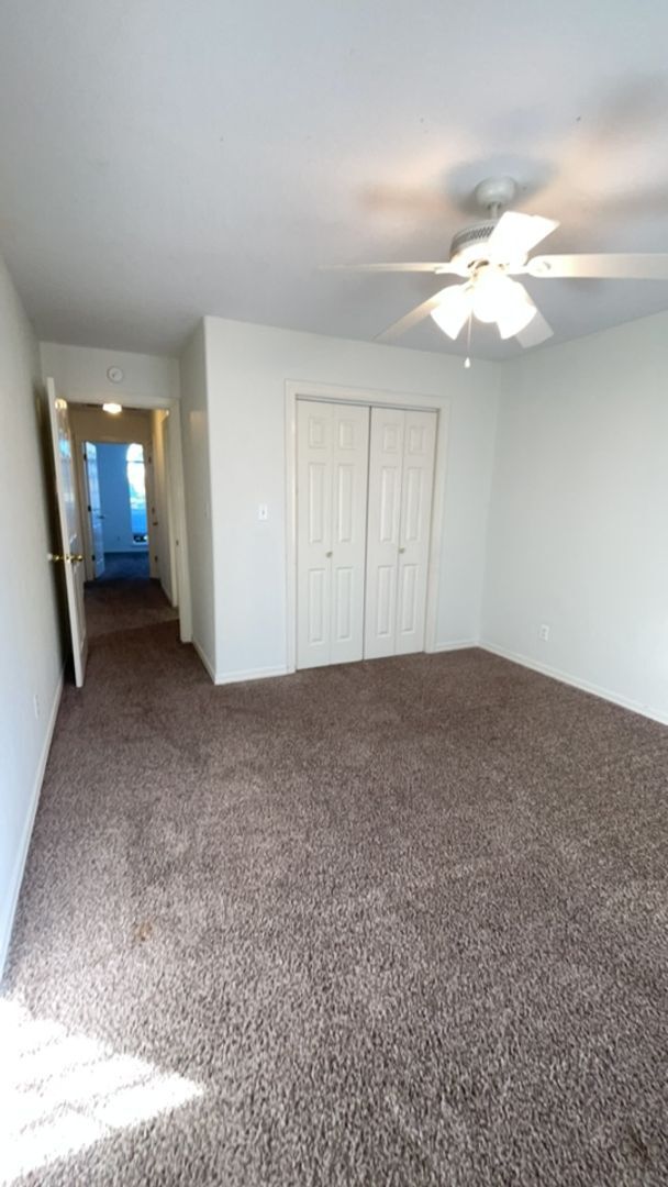Building Photo - Well-maintained 3-bedroom, 2-bath home in ...