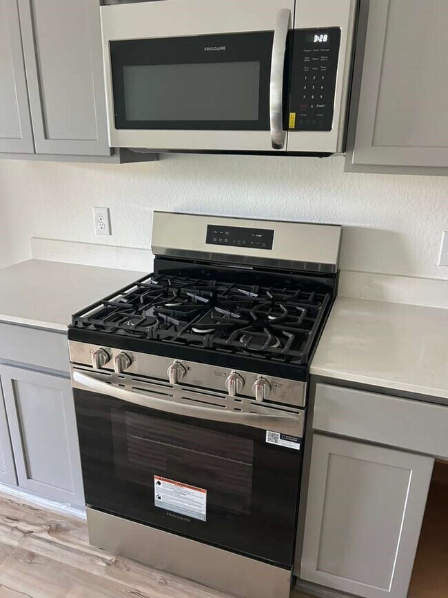 Building Photo - 3808 Moss Hl Rd