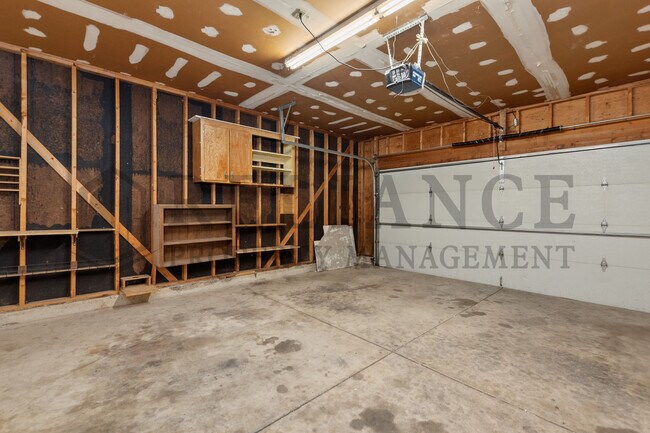 Building Photo - 8917 Nantucket St
