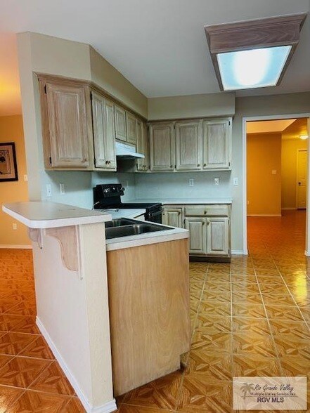 Building Photo - 944 Alta Mesa Blvd