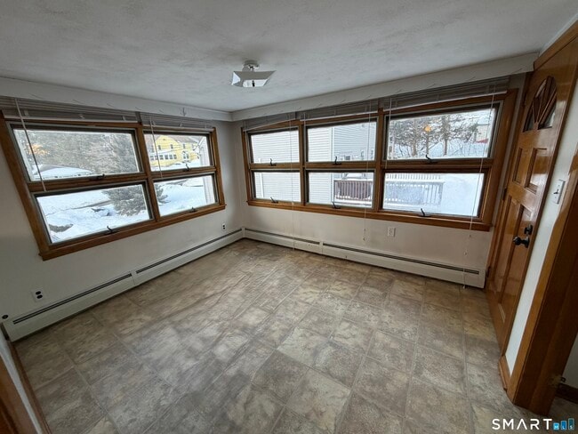 Building Photo - 183 Melbourne St