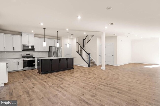 Building Photo - 383 Scranton Ln