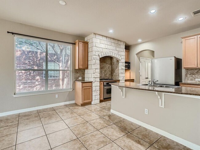 Building Photo - 210 Arrowhead Trail