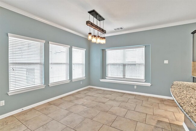 Building Photo - 617 Rancho Verde Dr