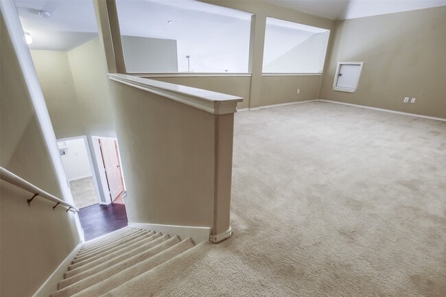 Building Photo - 10091 Summit Run Dr