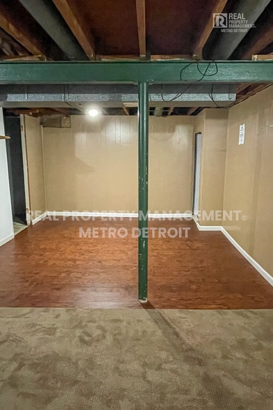 Building Photo - 20215 Woodward St