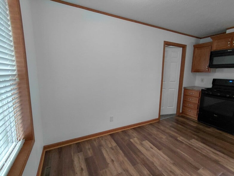 Building Photo - 2008 Heron Dr NW