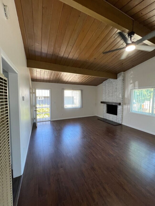 Building Photo - 2753 Buena Vista Ave