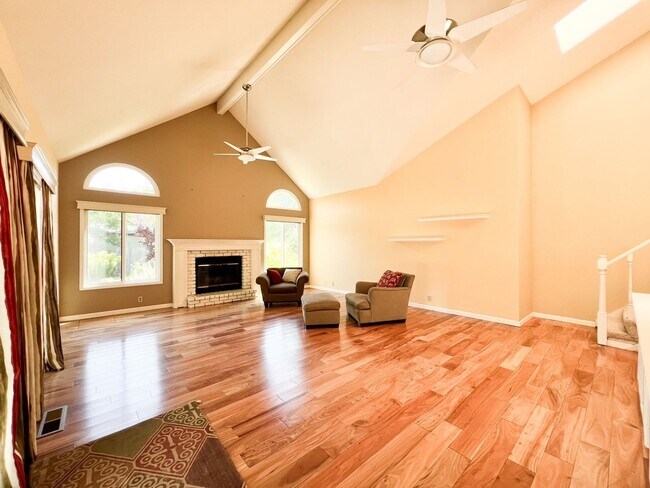 Building Photo - Charming Four Bedroom Home in Napa's Sough...
