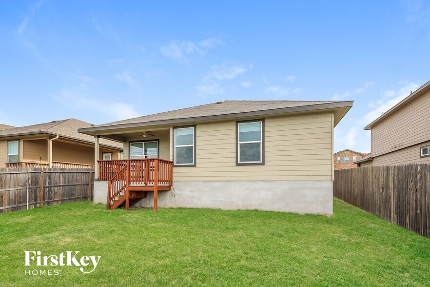 Building Photo - 11612 Blackmore Leap