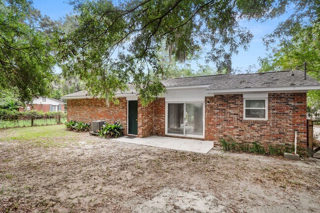 Building Photo - Port Royal SC Rental