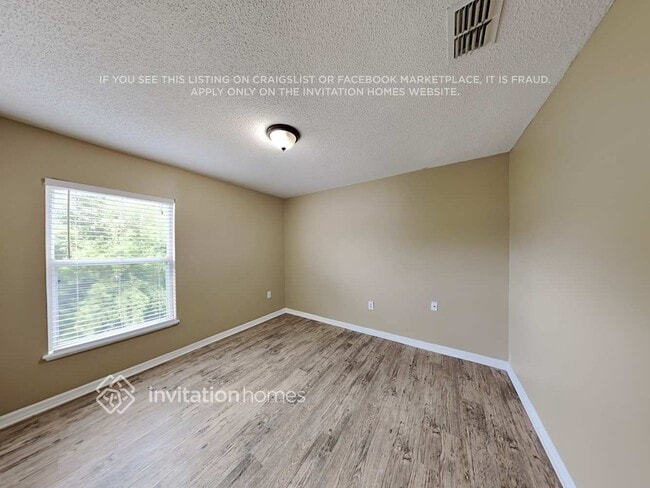 Building Photo - 543 Bent Oak Loop