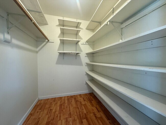Building Photo - 3 Bedroom 2 Bathroom Updated Deltona Home GREAT Location Available IMMDEIATELY!!