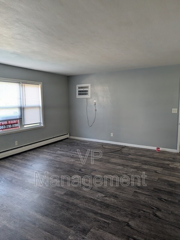 Building Photo - 2609 Diehn Ave
