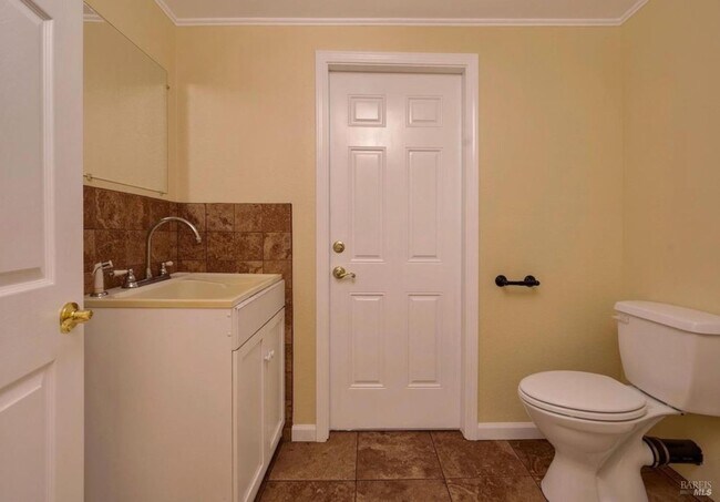 Building Photo - 520 Juilliard Park Dr