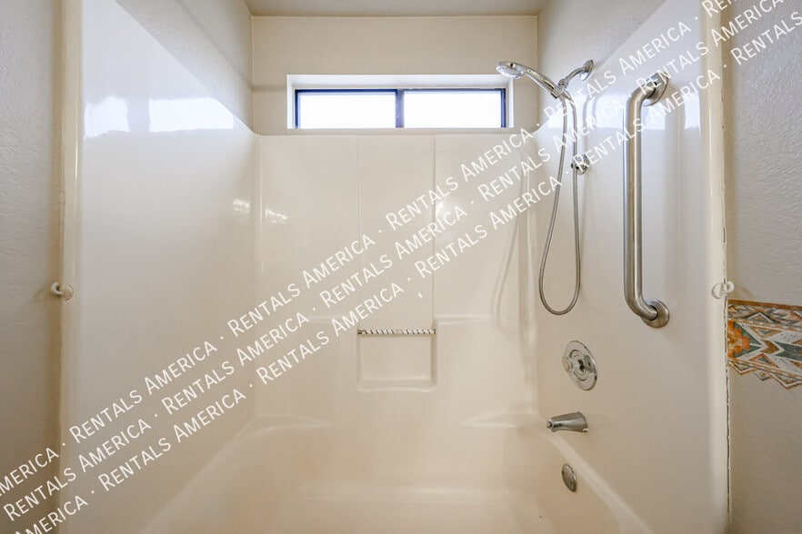 Building Photo - 2720 Leisure World