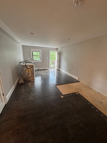 Building Photo - 27 Dudley St