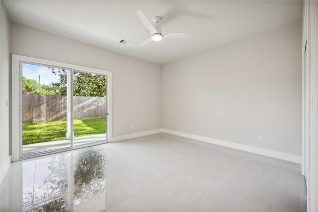 Building Photo - 5314 Suez St