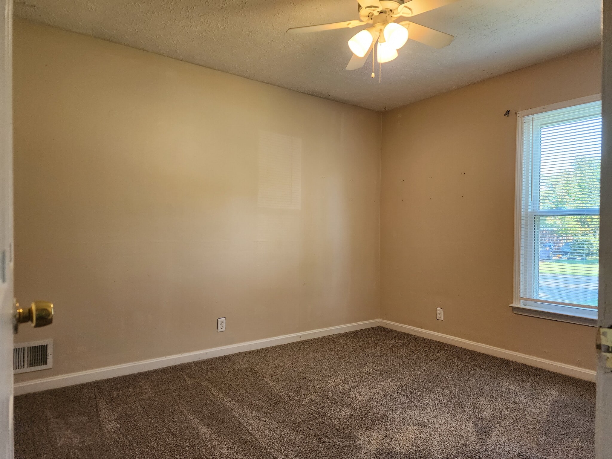 Building Photo - 11412 Kendrick Dr