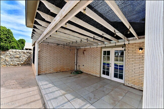 Building Photo - 11051 Rockdale St