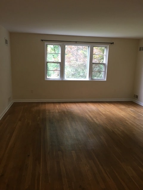 Building Photo - 5319 Pooks Hill Rd