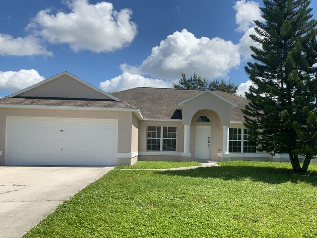 Building Photo - 1689 SW Morelia Ln