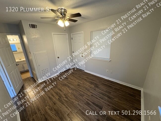 Building Photo - 1320 Plummer St