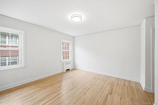 Building Photo - 61 Davis Ave